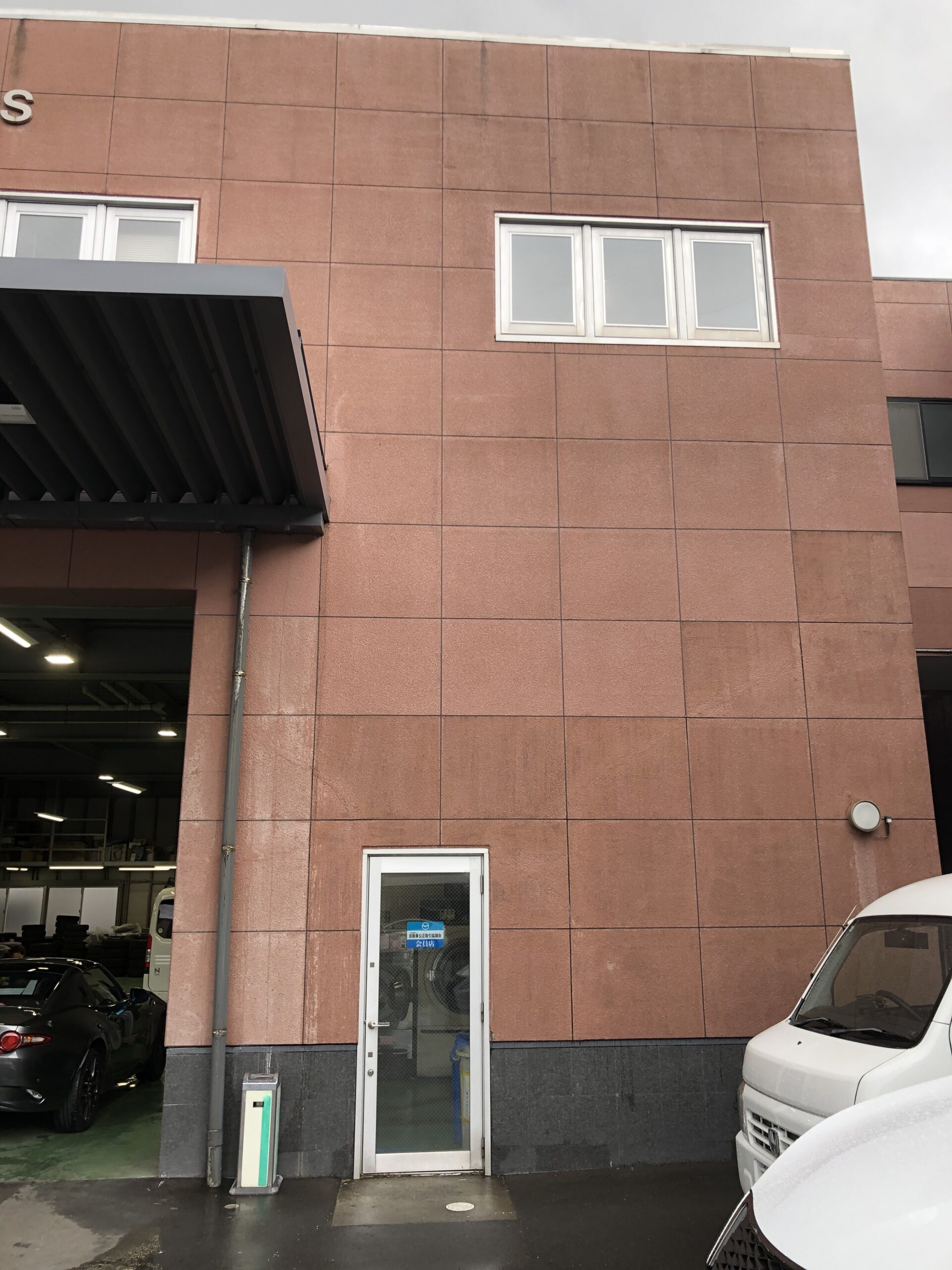 【福岡県の工場・倉庫オーナー様へ】その外壁、“まだ大丈夫”は危険です｜無料見積り受付中｜color life